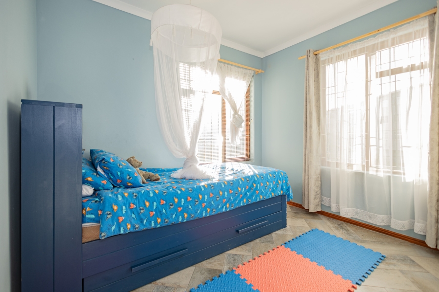 3 Bedroom Property for Sale in Oakdale Western Cape